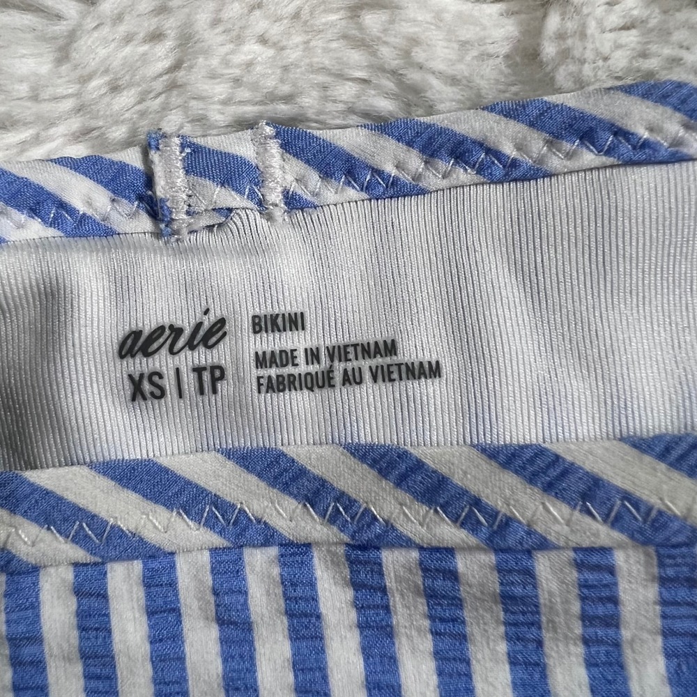 Aerie Blue White Striped Seersucker Ruffle Bikini Bottom XS 075-1753-2909 - Picture 8 of 11